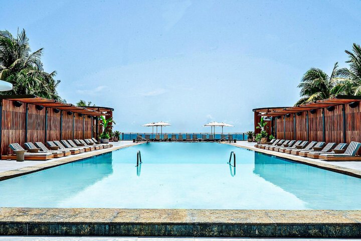 Signia by Hilton Diplomat Beach Resort