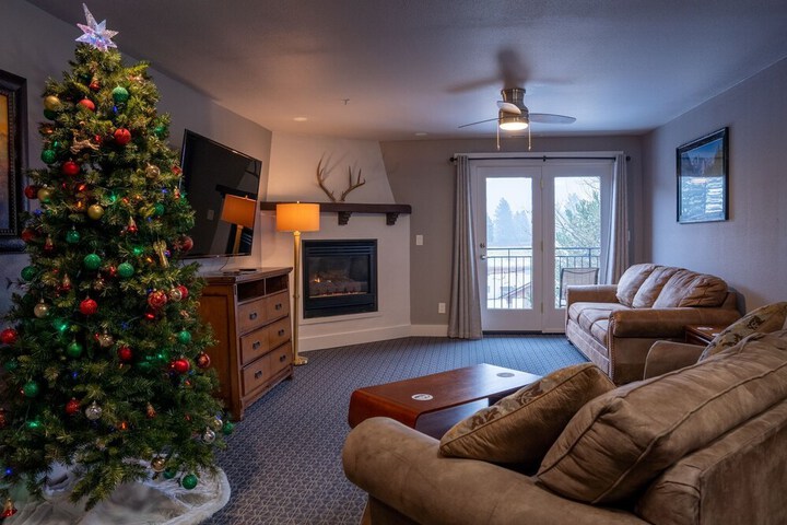 Blue Elk Inn