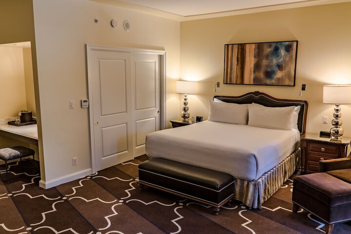 Room 103 of 181