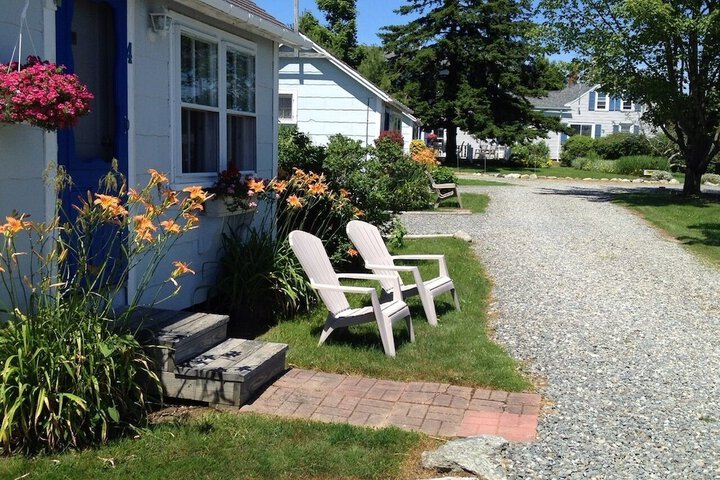Isleview Motel and Cottages