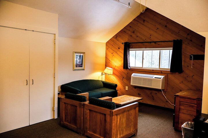 Room 10 of 69