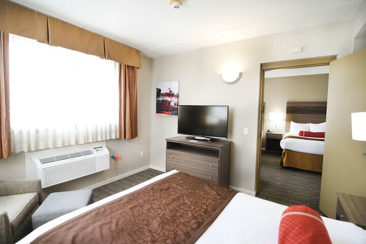 Best Western Plus Sandusky Hotel & Suites