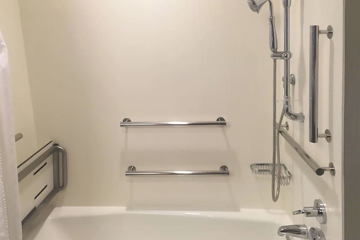 Room 12 of 46