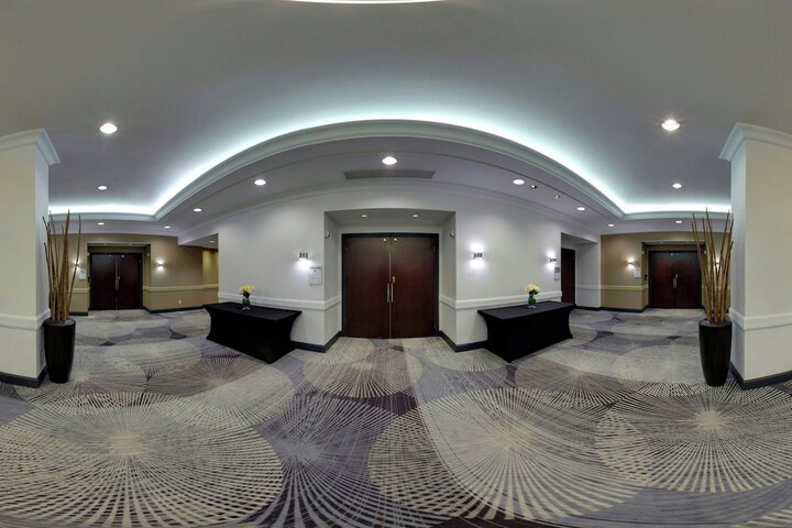 Courtyard by Marriott Downtown Toronto