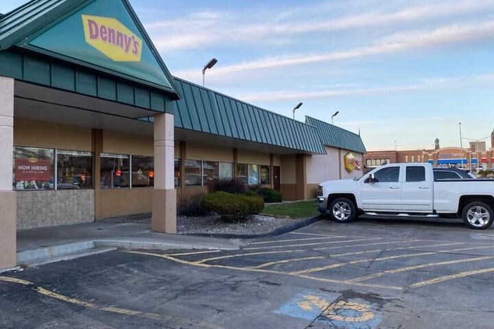Dining 43 of 49