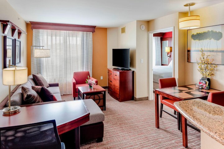 Room 11 of 30