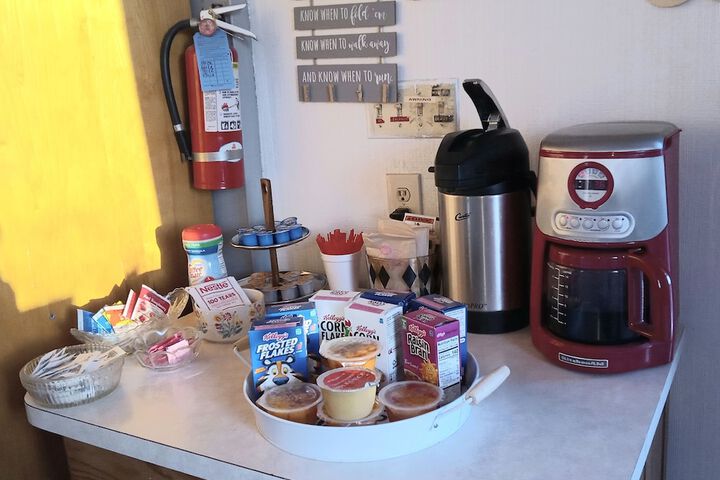 Breakfast/Coffee Service 58 of 64
