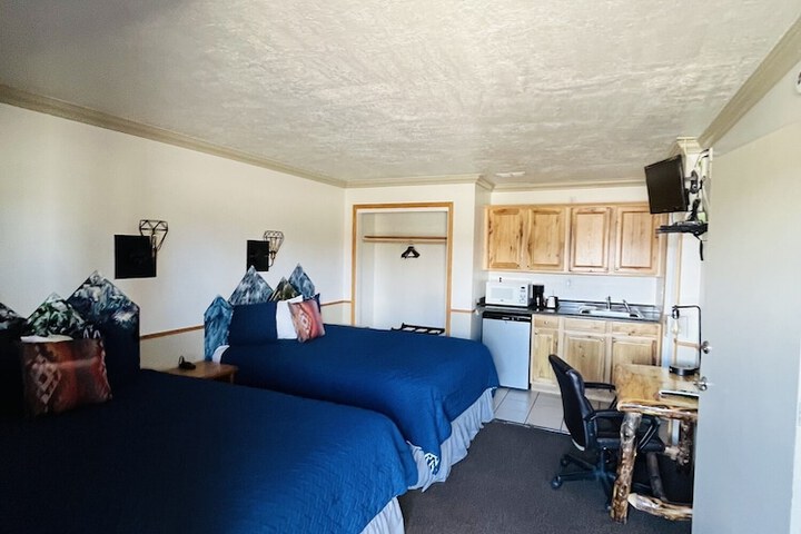 Room 16 of 27