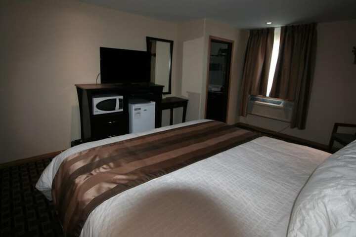Room 25 of 34