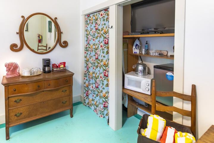 Room 79 of 169