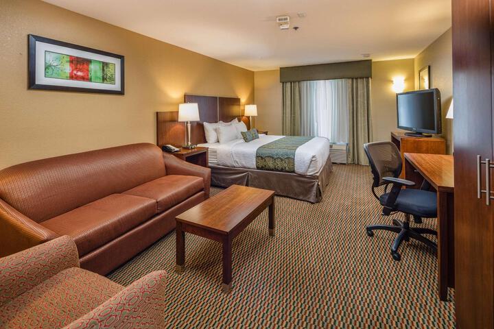 Best Western Plus Airport Inn Suites