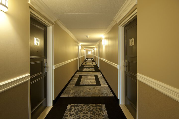 Ballroom/Hall 51 of 56