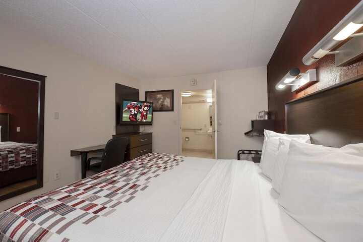 Room 28 of 29