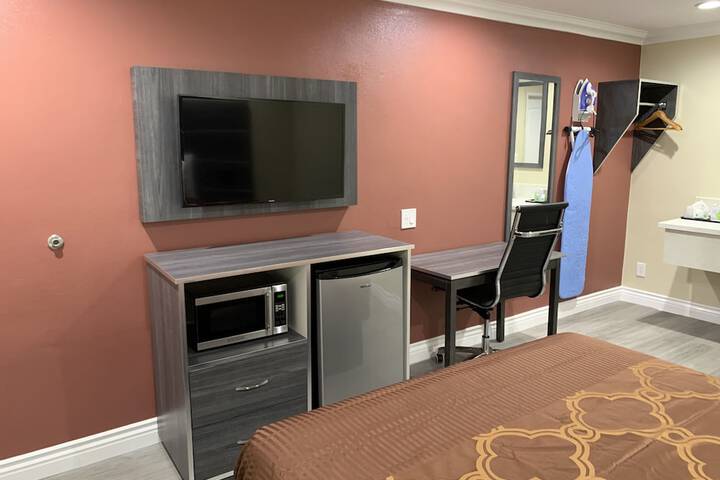 Room 7 of 13