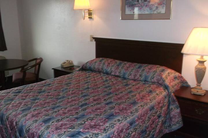 Room 16 of 26