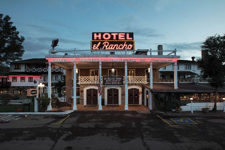 Hotel 3 of 75