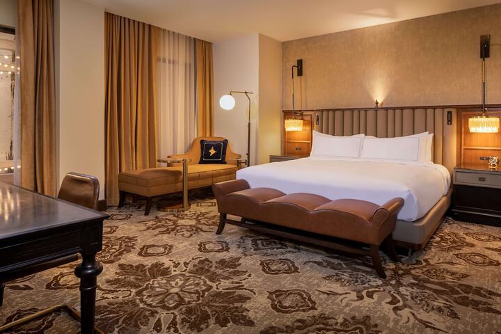 Room 48 of 106