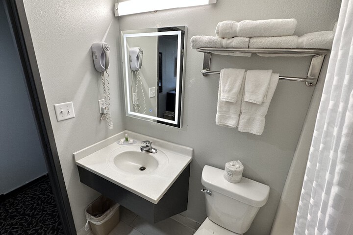 Room 17 of 25