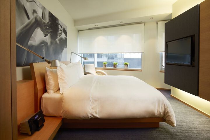 Room 27 of 70