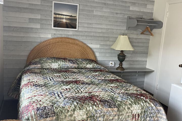 Room 21 of 37