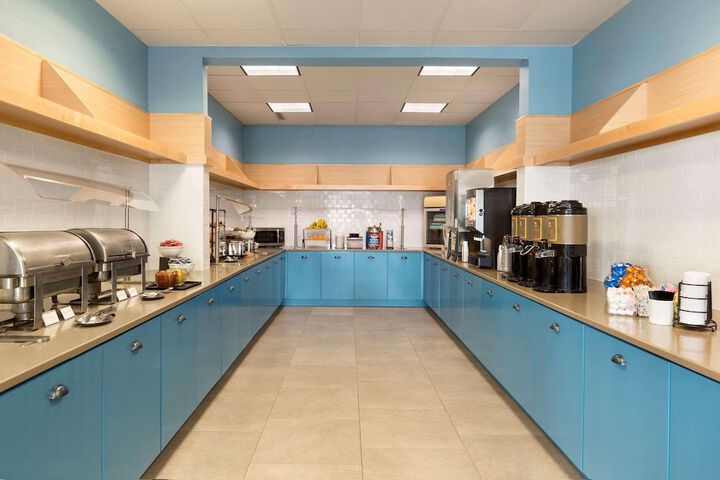 Country Inn & Suites by Radisson Port Canaveral, FL