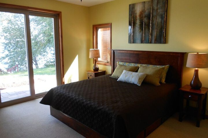 Room 115 of 230