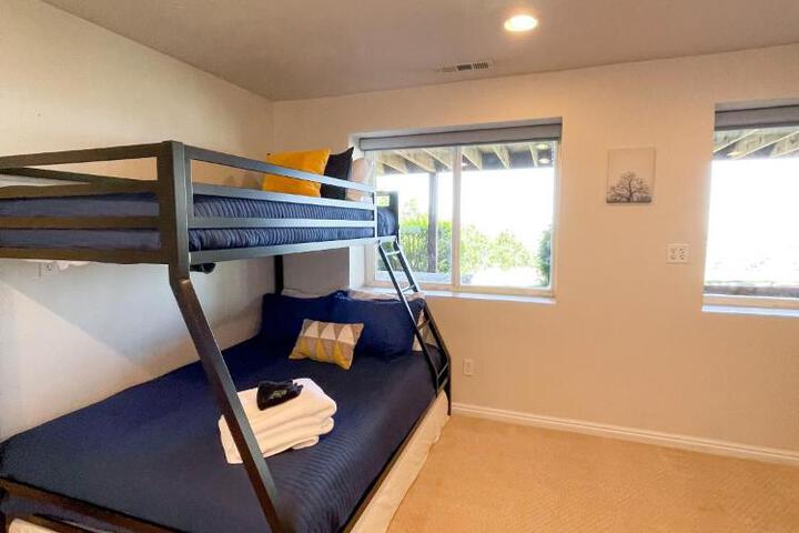 City View Retreat 2 BR 1 B