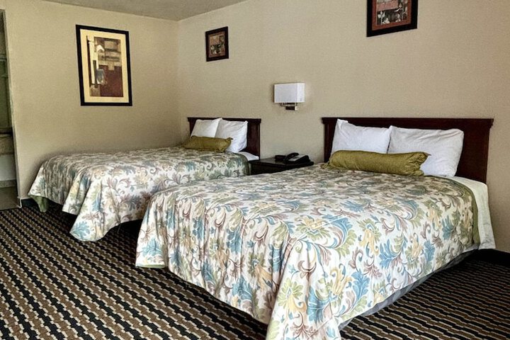 Room 14 of 16