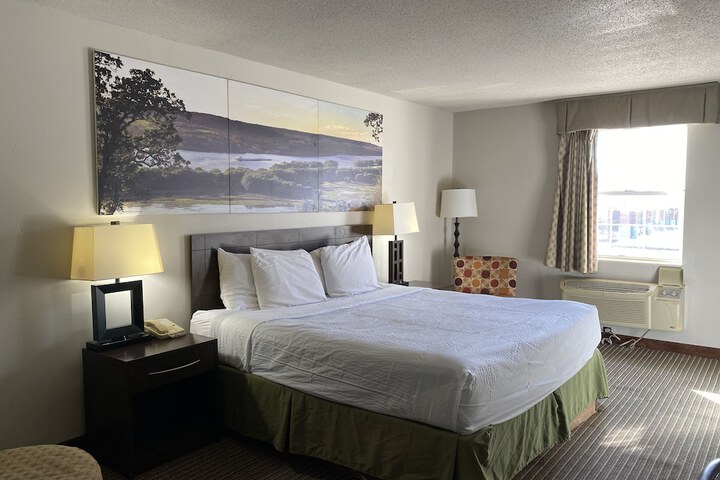 Room 22 of 34