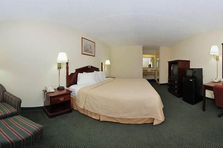 Room 25 of 31