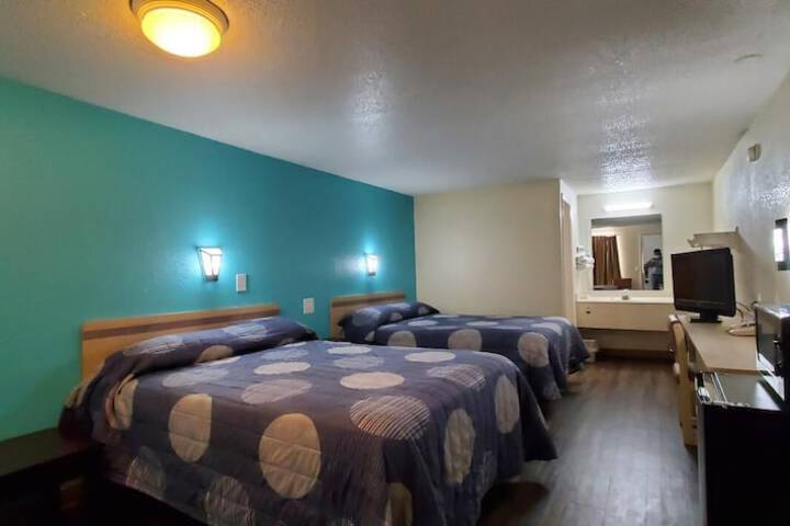 Room 15 of 22