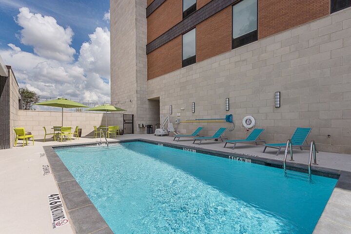 Pool 4 of 38