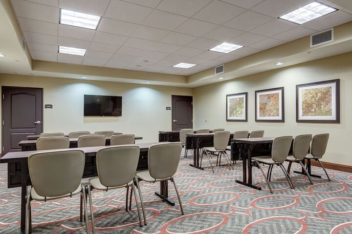 Staybridge Suites St. Louis - Westport by IHG