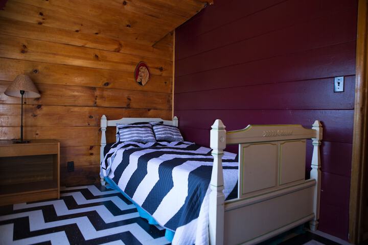 Room 46 of 77