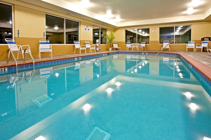 Pool 6 of 44