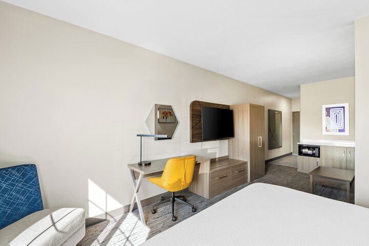 Holiday Inn Express Hotel & Suites Council Bluffs - Convention Center by IHG