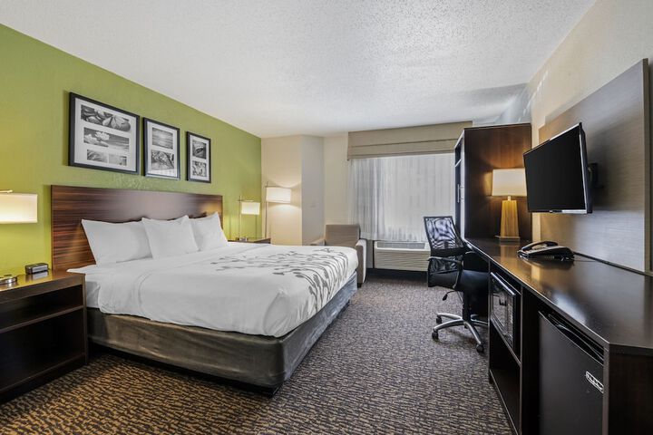Room 32 of 42