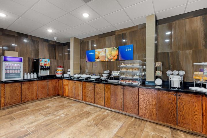 Comfort Suites West Monroe near Ike Hamilton Expo Center