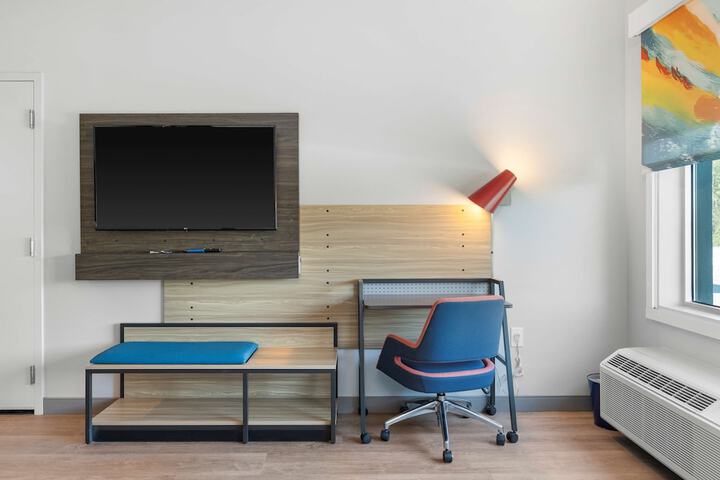 Room 19 of 64
