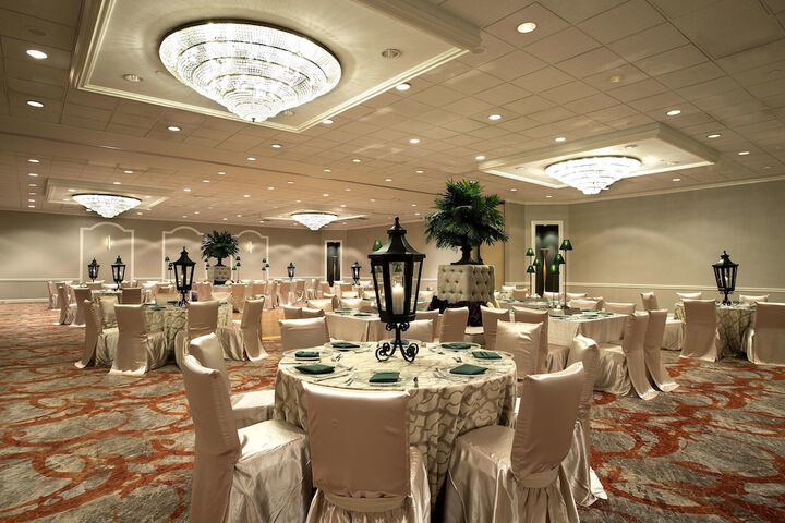 Ballroom/Hall 66 of 78