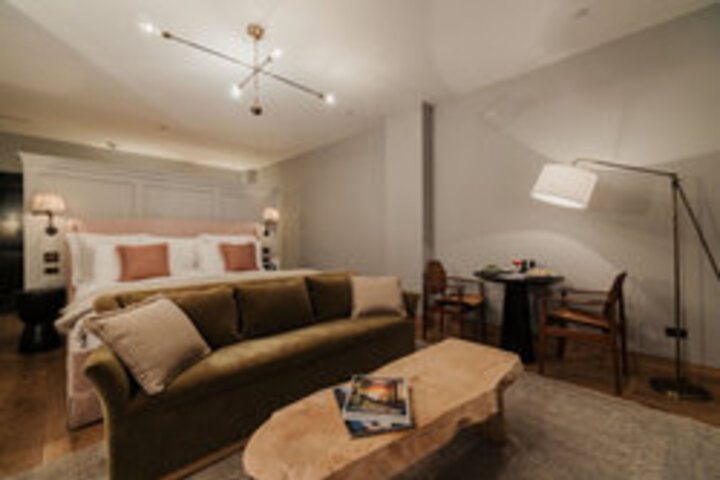 Room 50 of 168
