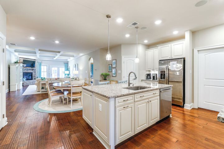Swim Hike & Chill: Spacious Ocean View Townhome!