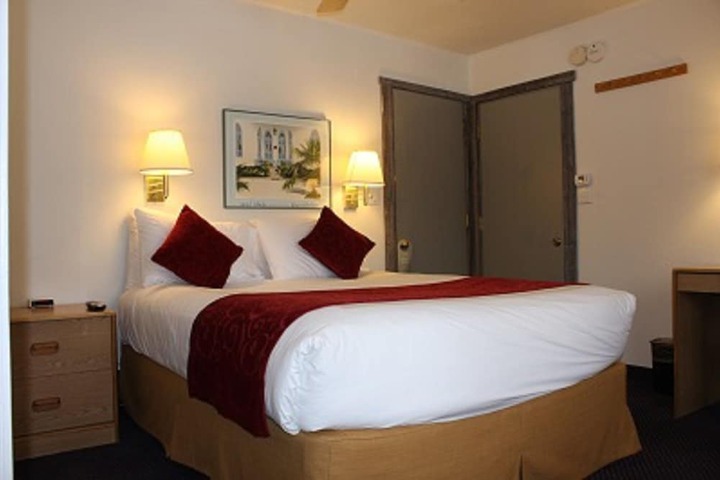 Room 56 of 104
