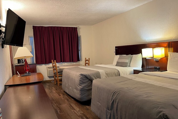 Room 2 of 17