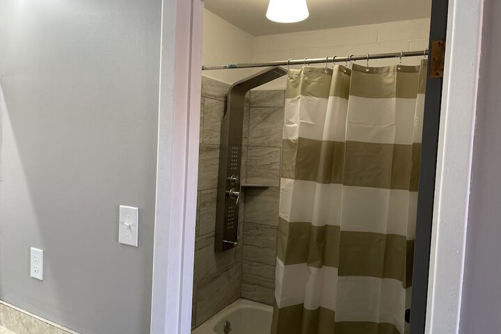 Room 16 of 42