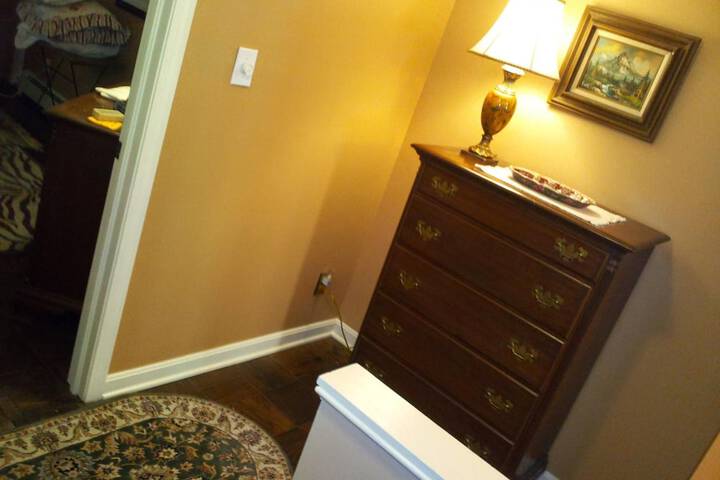 Room 34 of 42