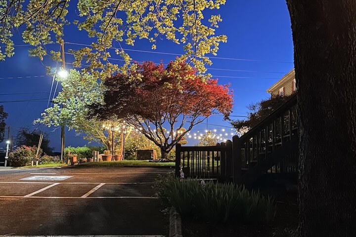 Woodbridge Inn & Tavern