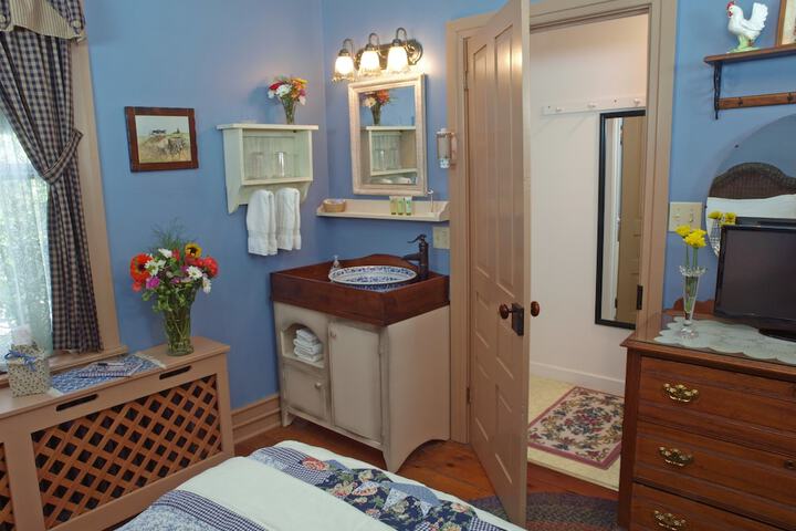 1825 Inn Bed and Breakfast