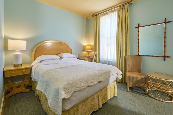 Room 35 of 70