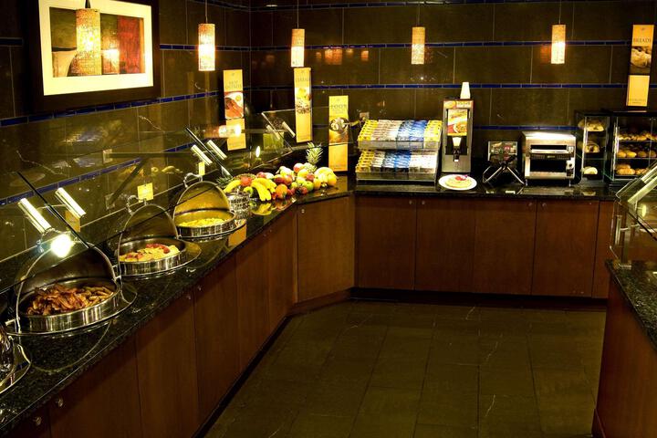 DOUBLETREE BY HILTON NORWALK